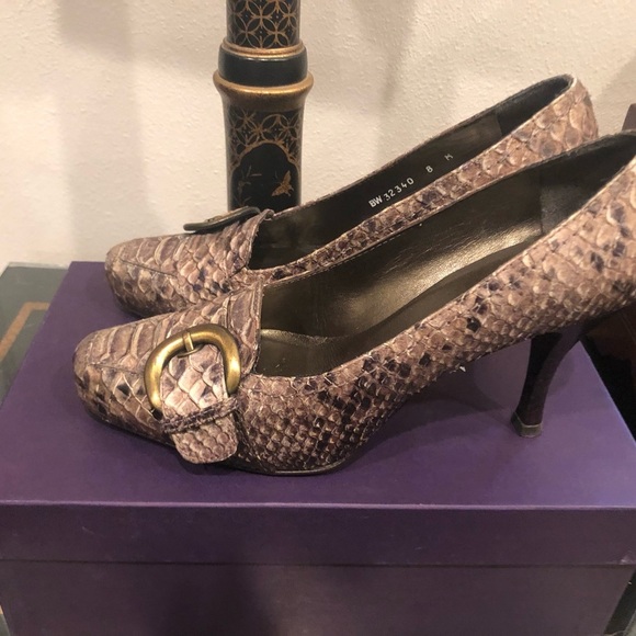 Stuart Weitzman Python Pumps! 8 m Preowned, slightly worn - Picture 7 of 7